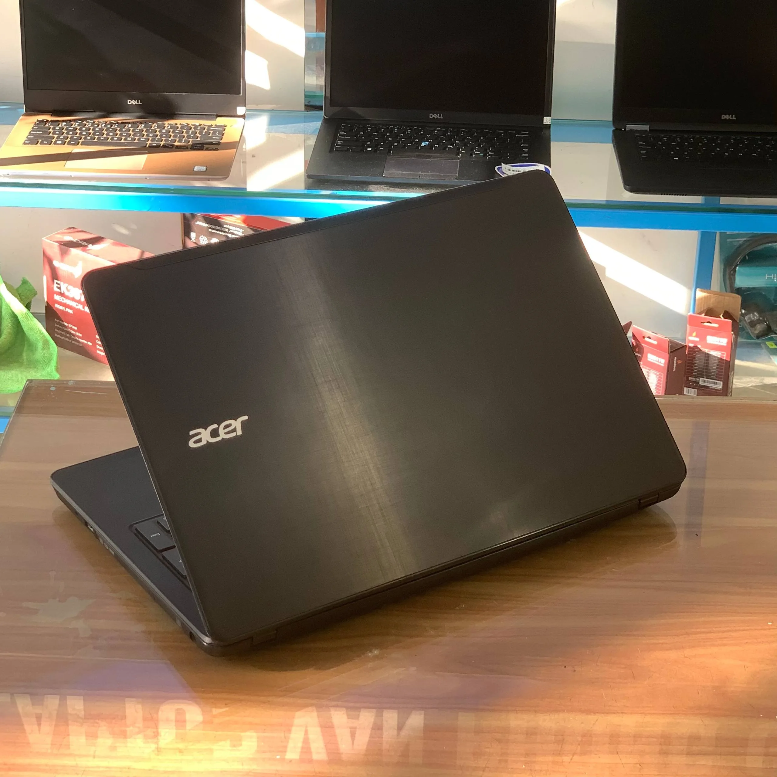 Laptop Cũ Acer Aspire F5-573T/ Core i3-7100U/Ram 8GB/ SSD 240GB/ HD
